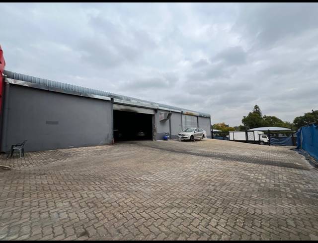 307M² WAREHOUSE TO LET IN FERNDALE